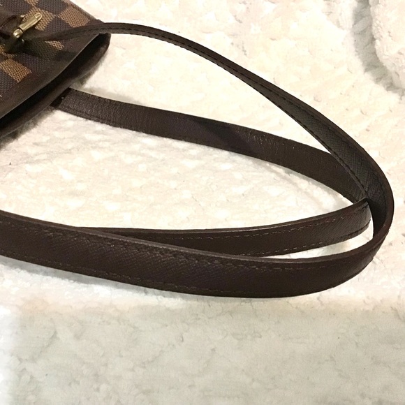 Louis Vuitton Damier Marais Bucket Shoulder Bag - Picture 8 of 16